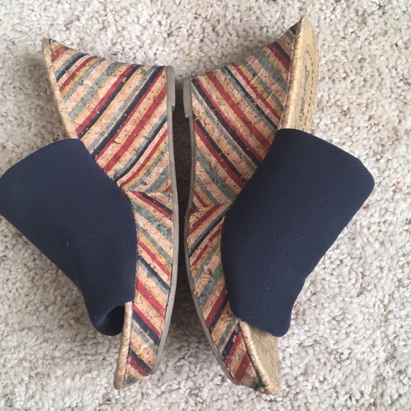 Y Not wedges size 8 - Picture 3 of 4